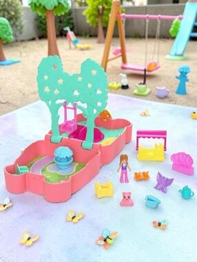 Polly Pocket Cutie Bear Picnic Compact Play Set Doll And Accessories Mattel New